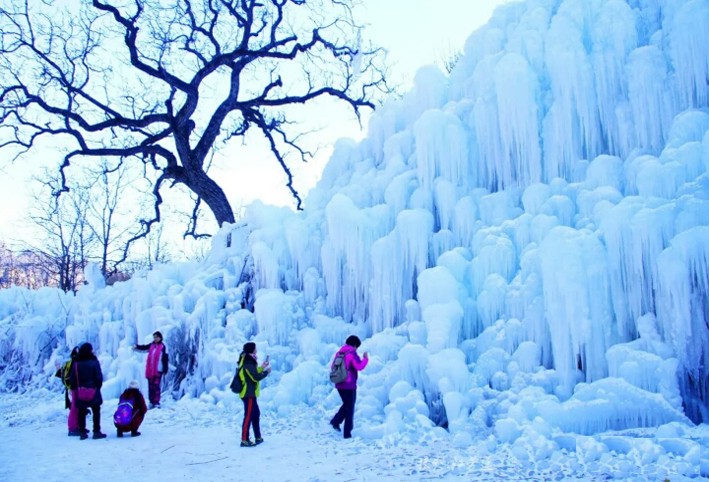 朝阳沟景区尊享半价看冰挂