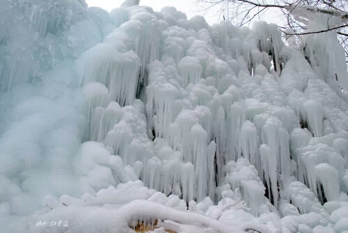 朝阳沟景区尊享半价看冰挂